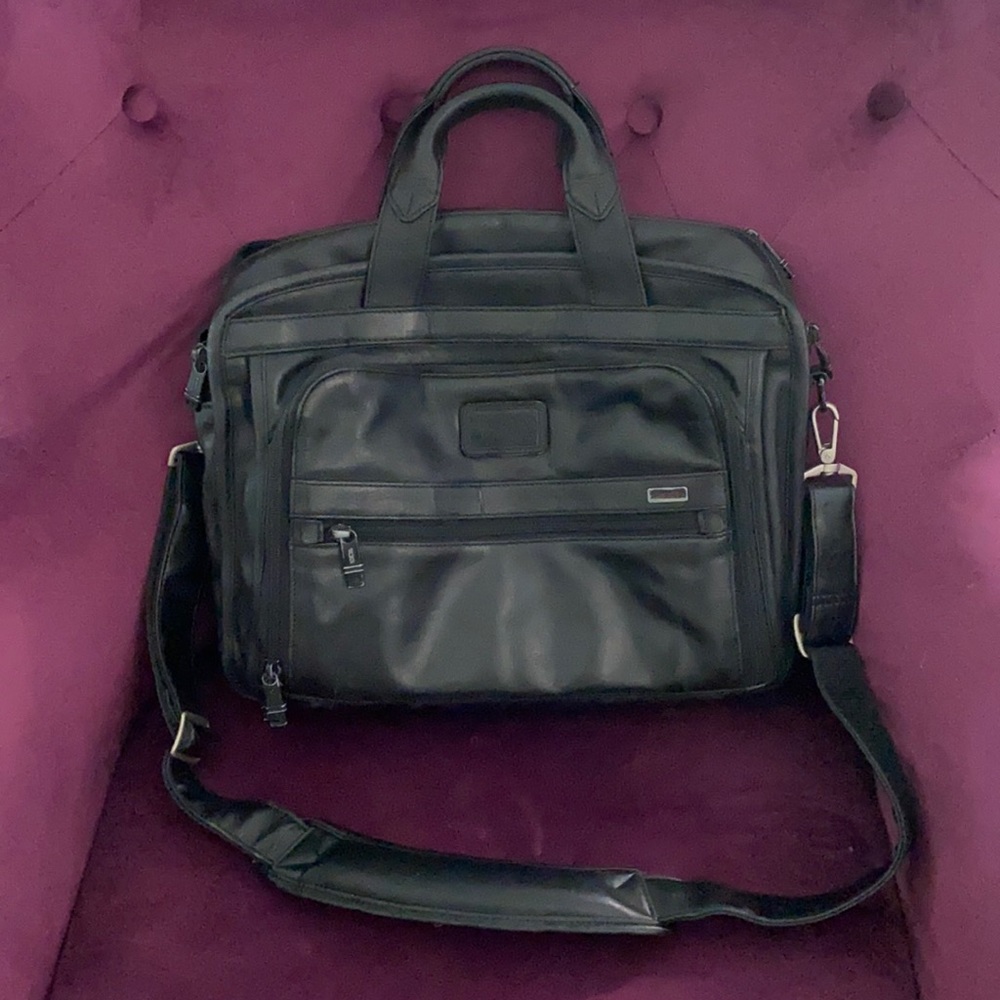 TUMI Laptop 15” Briefcase Messenger Genuine Napa Leather. Style 96531DH